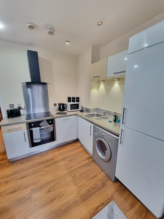 2 Bedroom - City Centre Location - Perfect For Family'S 브래드퍼드 외부 사진